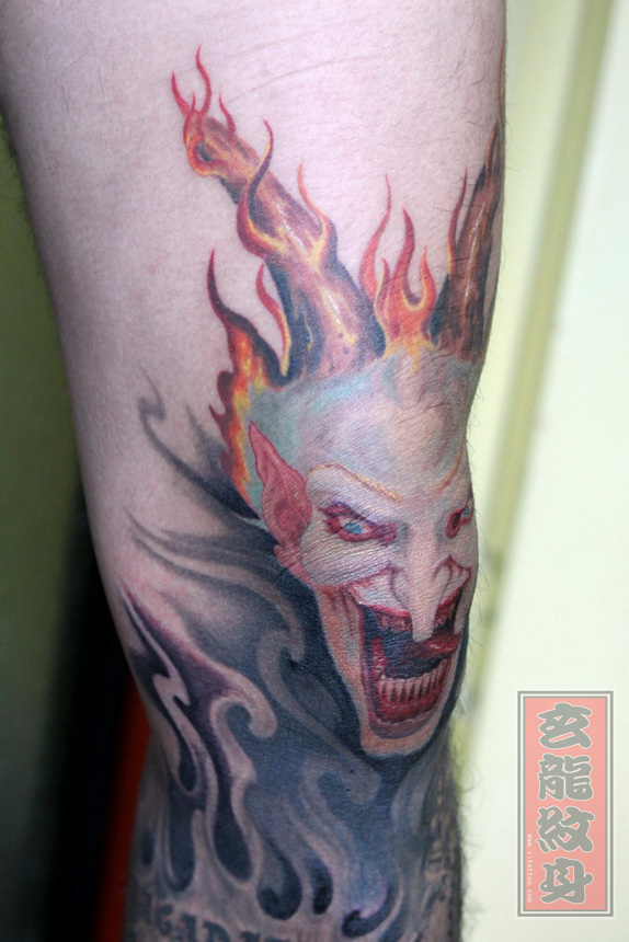 杭州纹身玄龙作品：男生手臂恶魔纹身图案