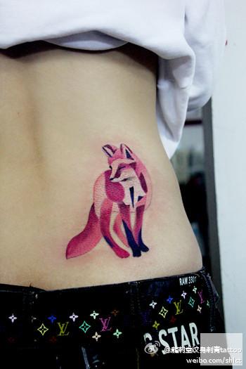 上海纹身店龙刺堂纹身作品：后腰狐狸纹身